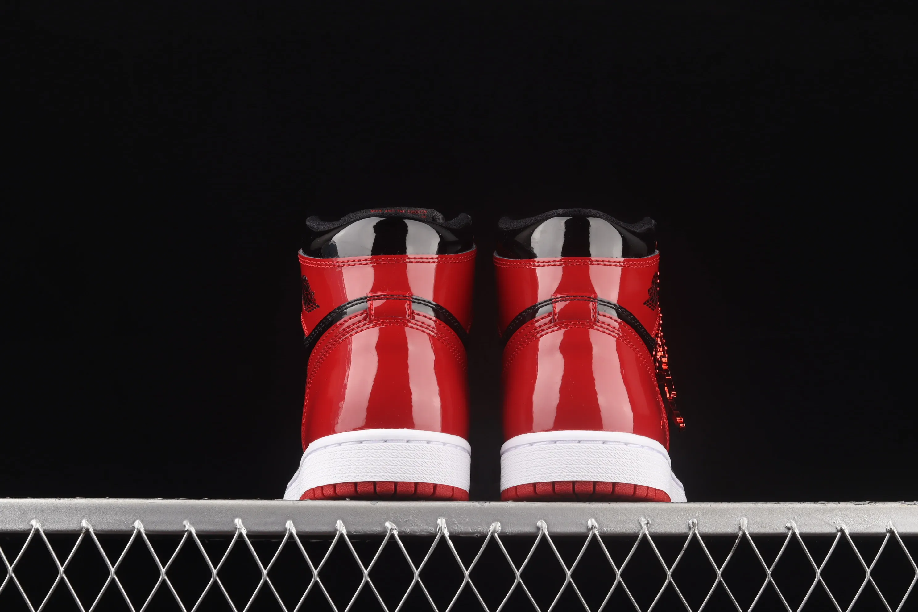 All categories Air Jordan Jordan series basketball shoes Air Jordan 1 High Pure original version Air Jordan 1 High OG "Bred Patent" AJ1 Joe 1 patent leather black and red high-top basketball shoes 575441-063